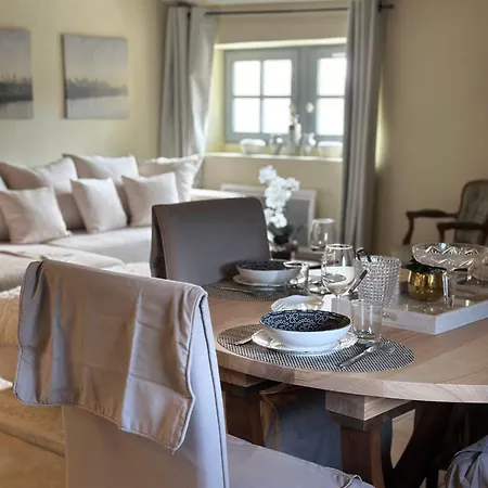 Apartamento 2ème étage 4 Personnes Dans Château Avec Piscine Collective