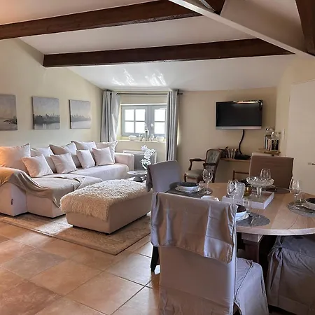 Apartamento 2ème étage 4 Personnes Dans Château Avec Piscine Collective *