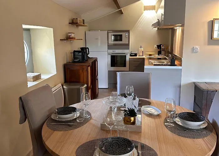 公寓 2eme Etage 4 Personnes Dans Chateau Avec Piscine Collective