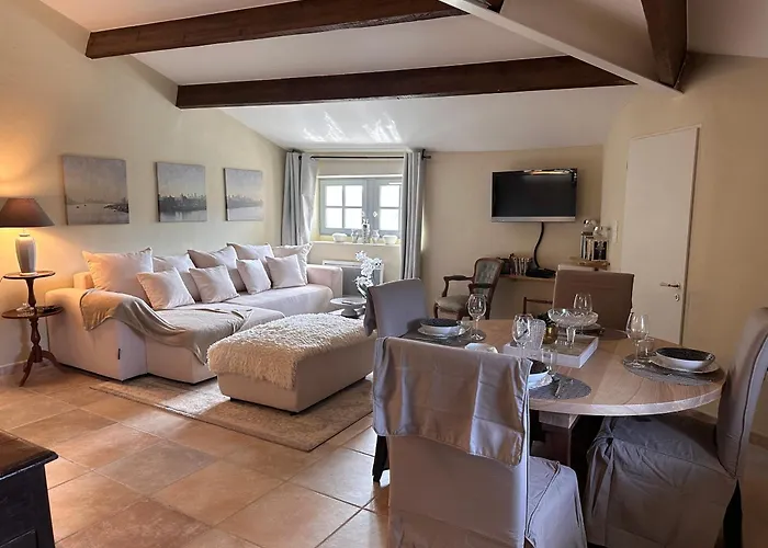 公寓 2eme Etage 4 Personnes Dans Chateau Avec Piscine Collective *