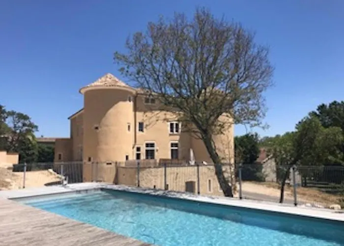2eme Etage 4 Personnes Dans Chateau Avec Piscine Collective 公寓